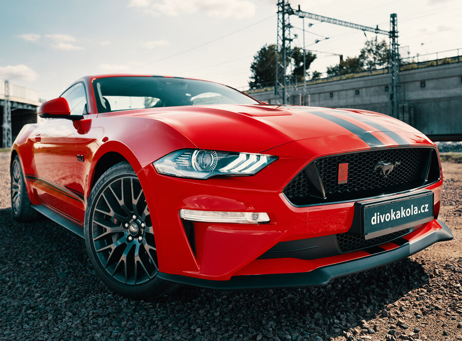 Jízda ve Fordu Mustang Coyote V8 v Pardubicích